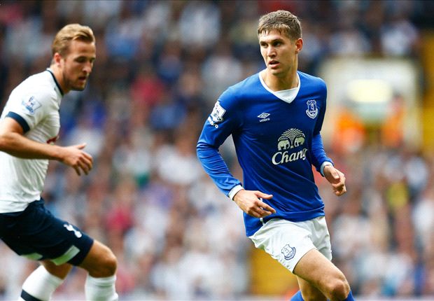 John Stones (phải) trong màu áo Everton. Ảnh: Internet.