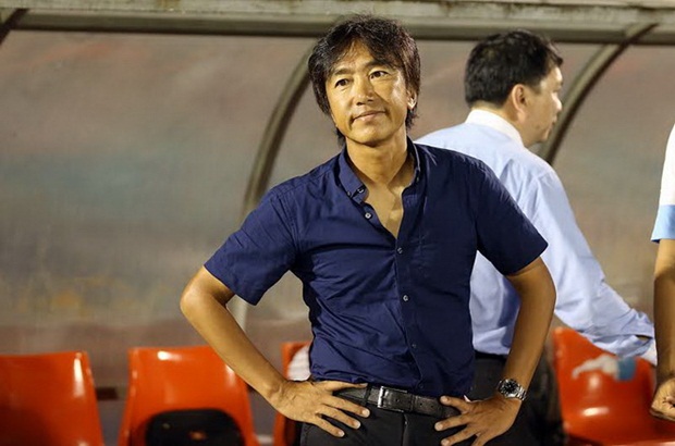 Sau 16 tháng gắn bó với bóng đá Việt Nam, ông Miura chưa đáp ứng được mong muốn của NHM. Ảnh: Internet.
