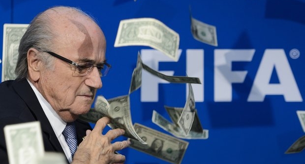 Sepp Blatter bị cáo buộc biển thủ công quỹ. Ảnh: Internet.