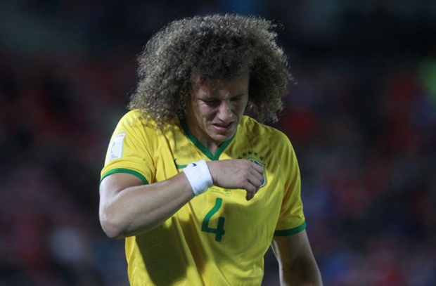 David Luiz dính chấn thương đầu gối. Ảnh: Internet.