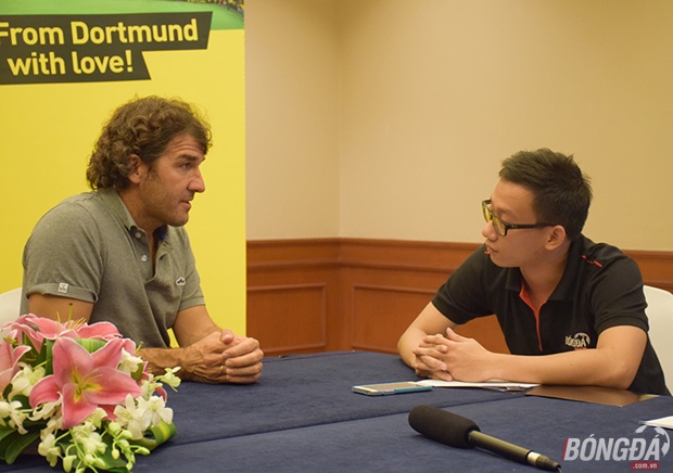 Đối thoại độc quyền cùng Karl-Heinz Riedle: Sẽ có ngày sao Việt khoác áo Dortmund