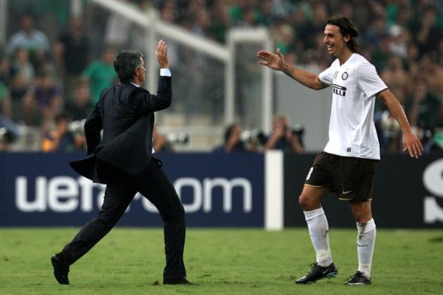 Mourinho và Ibrahimovic thời còn làm việc tại Inter. Ảnh: Internet. 