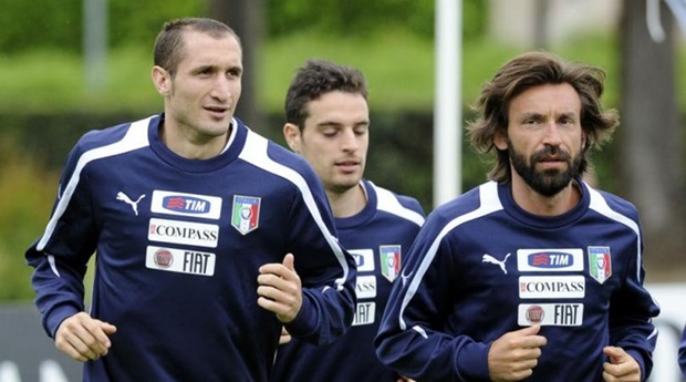 Chiellini và Pirlo trong màu áo đội tuyển Italia. Ảnh: Internet. 