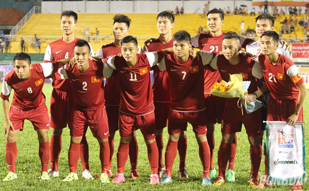 Trong cuộc tiếp đón U21 Thái Lan ở lượt trận ra quân, HLV Phạm Minh Đức sử dụng đa phần các cầu thủ U21 Hà Nội. Ba cái tên duy nhất không thuộc thành phần đội bóng trẻ thủ đô trong đội hình xuất phát của đội bóng này là Xuân Mạnh, Tuấn Tài và Lâm Ti Pông. Ảnh: Đình Viên.
