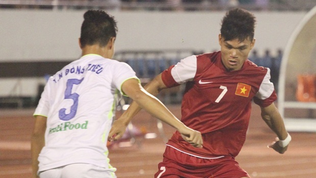 Xuân Mạnh (7) chơi cực kỳ ấn tượng và tỏa sáng trong màu áo U21 Việt Nam. Ảnh: Đình Viên.