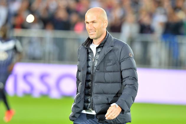 Con trai Zidane nhận thẻ đỏ vì húc đầu đối phương