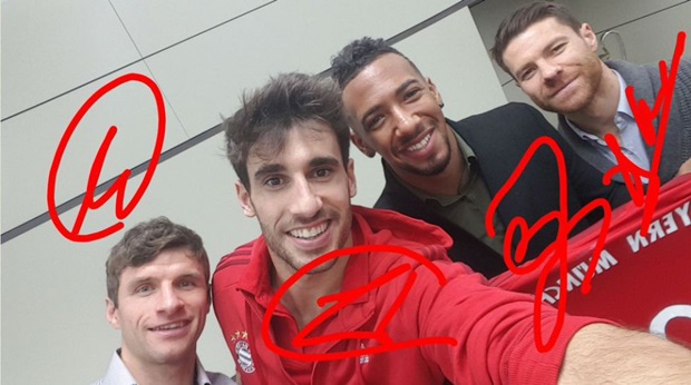 Müller, Martínez và Boateng, cùng Xabi Alonso vừa ký hợp đồng mới với Bayern. Ảnh: Internet. 