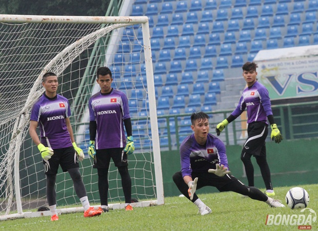 Nhóm thủ môn được HLV Miura triệu tập lên U23 Việt Nam lần này. Ảnh: Đình Viên.