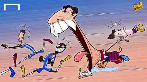 Messi toát mồ hôi kiểm soát 'cơn điên' của Suarez