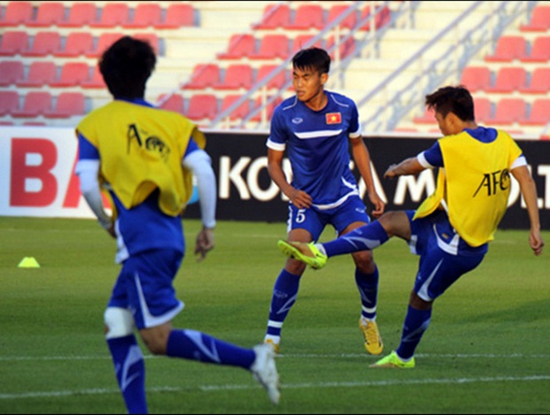 U23 Việt Nam vs U23 Australia: HLV Miura đón tin vui từ trọng tài