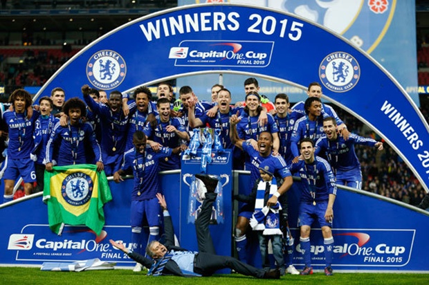 Áp phích Mourinho 'rớt giá' thê thảm tại Chelsea