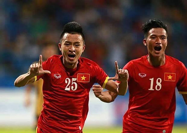Huy Toàn và Ngọc Thắng sẽ vắng mặt trong giai đoạn 1 của V-League 2016. Ảnh: Quang Thắng.