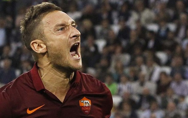 AS Roma cấm Totti vào sân tập. Ảnh: Internet.