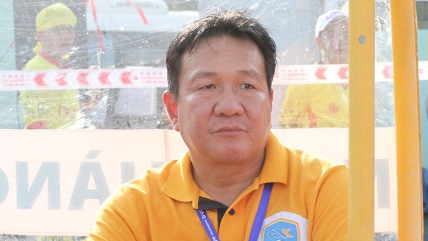 HLV Hoàng Văn Phúc để lại dấu ấn đậm nét sau chiến thắng 2-0 trước FLC Thanh Hóa. Ảnh: Đình Viên.
