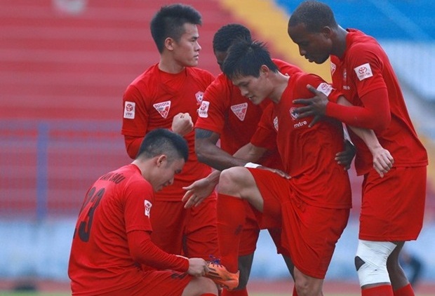 Nghịch lý đào tạo trẻ của bóng đá Việt Nam
