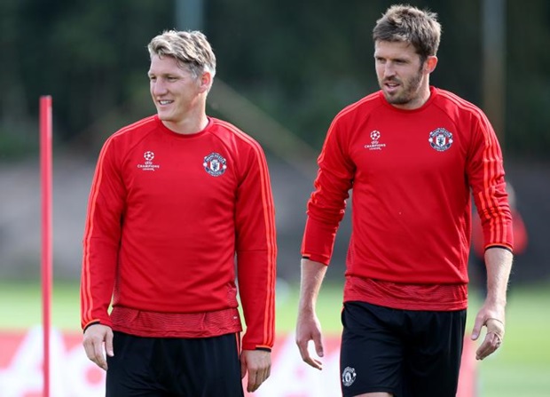 Manchester United nên làm gì với bộ đôi Schweinsteiger - Carrick