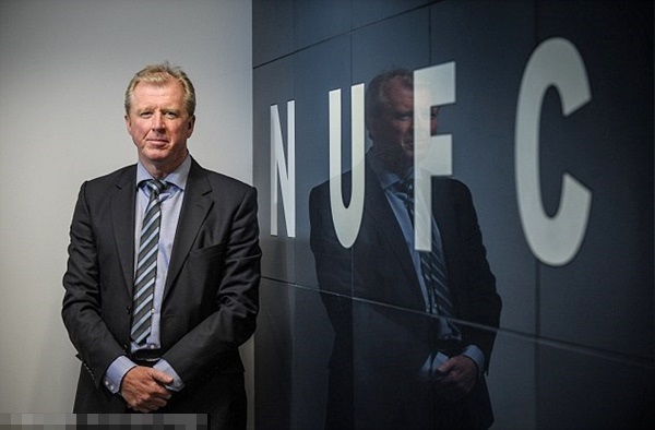 Sau khi bị Derby County sa thải, McClaren sẽ ngồi ghế nóng Newcastle
