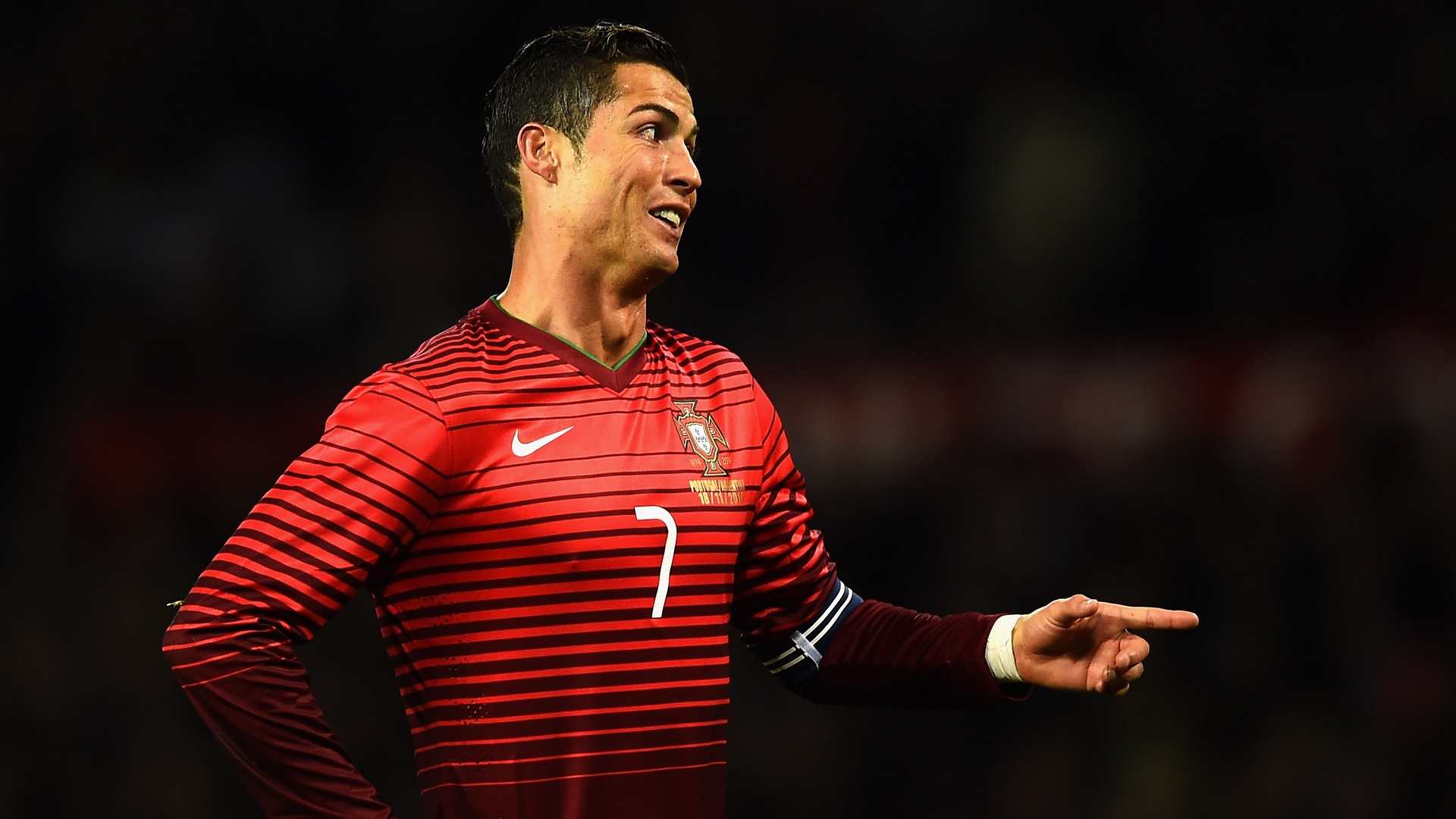 Cris Ronaldo cương quyết ‘cấm khẩu’