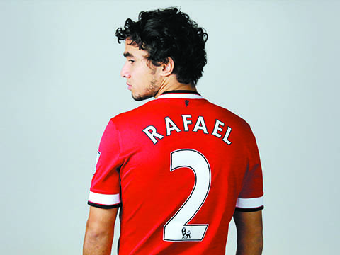 Rafael quyết định tương lai ở Old Trafford