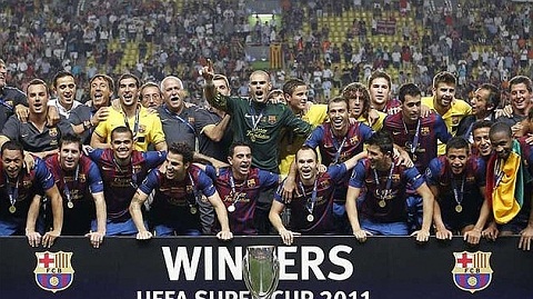 Barcelona đã vô địch Siêu cúp Châu Âu nhờ Messi và Pedro. Ảnh: Internet.