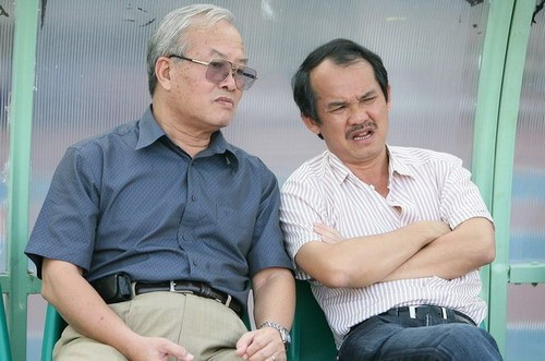 Cựu giám đốc kỹ thuật Nguyễn Văn Vinh (trái) và bầu Đức. Ảnh: Internet.