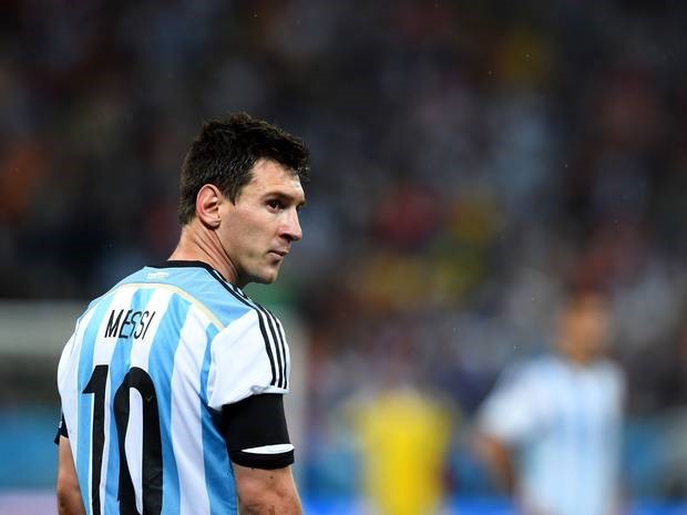 Messi nhận không ít lời chỉ trích từ chính người hâm mộ Argentina. Ảnh: Internet.