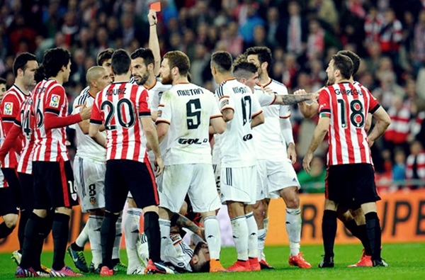 Valencia bị Bilbao cầm hòa 1-1 đầy tranh cãi mùa trước tại San Mames. Ảnh: internet