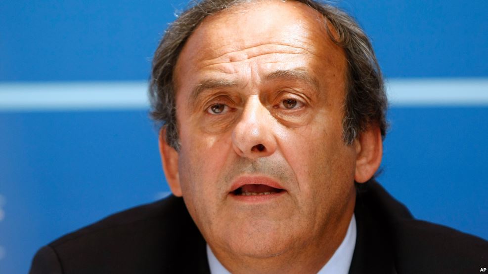 Michel Platini đón tin buồn từ FA trong cuộc đua chủ tịch FIFA