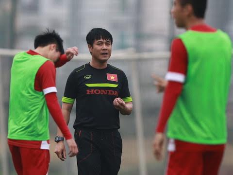 Huấn luyện Việt Nam gần hai năm, HLV Miura ông vẫn chưa tìm ra đội hình tối ưu, chưa có lối chơi cụ thể mà vẫn chỉ là thử nghiệm. Ảnh: Đình Viên.