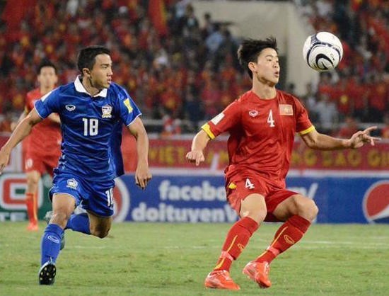 Duy Mạnh vào top 10 tiền vệ hay nhất Đông Nam Á 2015