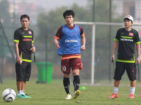 HLV Miura cho rằng các tuyển thủ sẽ phải cải thiện thể lực mới có sức vươn tầm châu Á. Ảnh: Đình Viên.