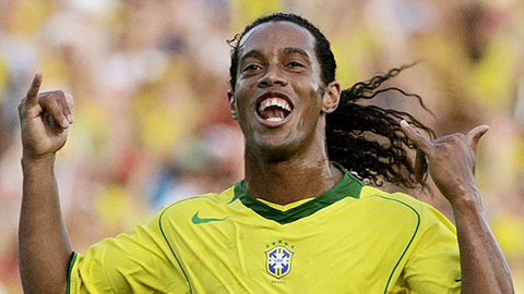Ronaldinho CHÍNH THỨC nhận lời đá giao hữu với đội tuyển Việt Nam