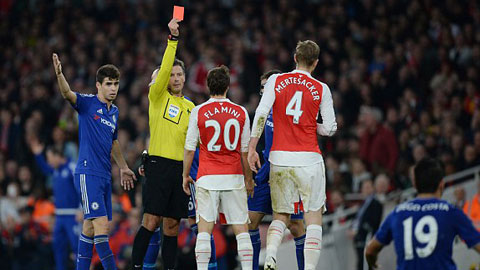 Chelsea là hung thần thẻ đỏ của Arsenal. Ảnh: Internet.