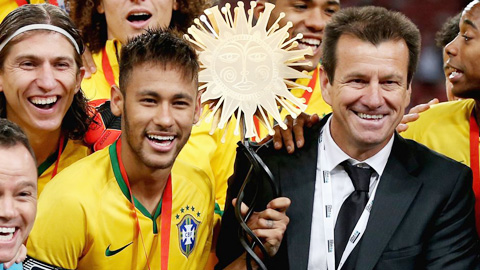 Quan điểm chuyên gia: Hè 2016 không dành cho Neymar