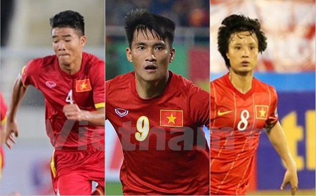 (Trái qua) Hà Đức Chinh, Công Vinh và Minh Nguyệt thuộc biên chế đội U19, tuyển quốc gia nam và tuyển nữ. Ảnh: Minh Chiến.