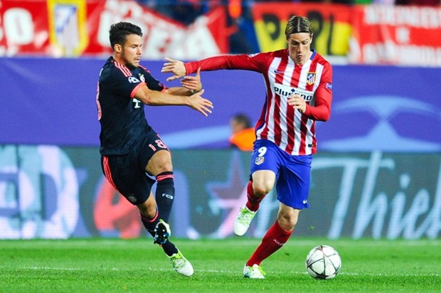  Torres (phải) muốn đi tìm một sự thừa nhận.