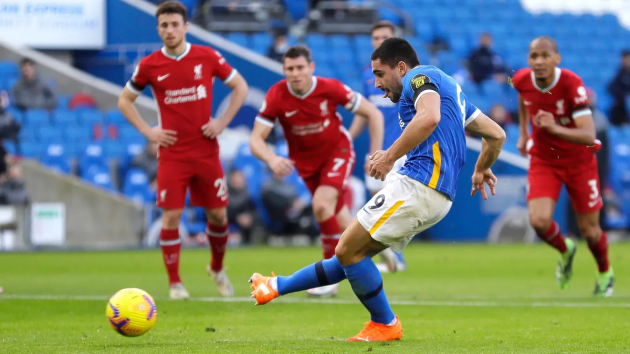 Đánh lừa được Alisson Becker trên chấm 11m nhưng Maupay lại đưa bóng ra ngoài.