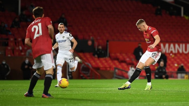 Sau trận đấu với Leeds, rất nhiều người so sánh cú sút của McTominay với những cú sút xa của huyền thoại Paul Scholes.