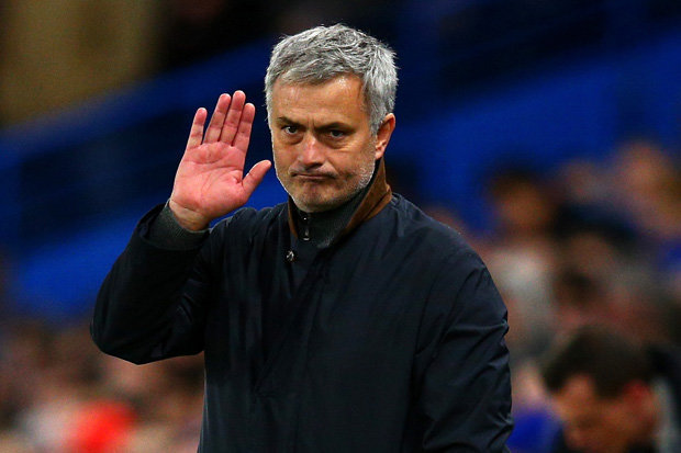 Sao quá khắt khe với Jose Mourinho?