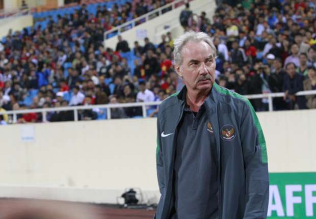 HLV Alfred Riedl dẫn dắt Indonesia tại AFF Cup 2016