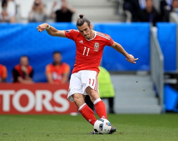Bale: "Tôi không hề học Ronaldo cách đá phạt"