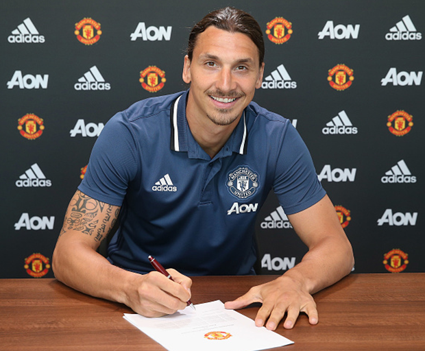 Nóng: Lộ số áo của Ibrahimovic, 1 sao M.U bị 'trảm'?