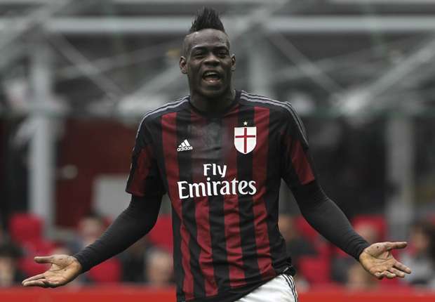 Điểm tin sáng 03/07: Lý do Ibra chọn M.U; Balotelli đòi đoạt... QBV