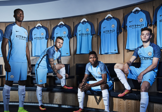 Man City ra mắt áo đấu mới cực ngầu