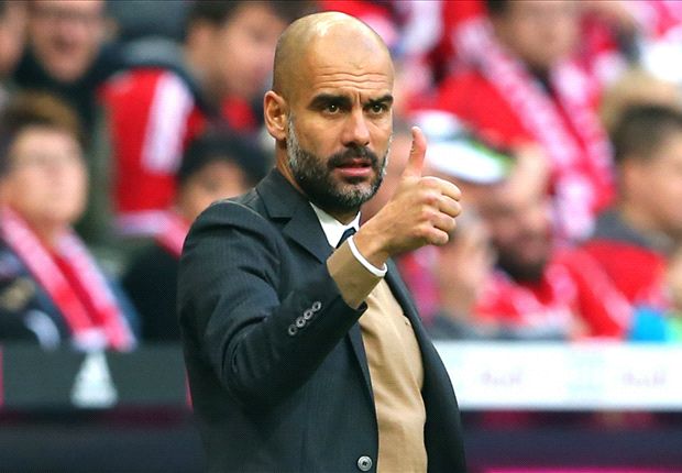 Pep Guardiola 'đá đểu' M.U ngày ra mắt Man City