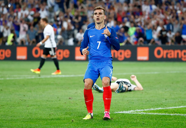 Tuyển Pháp luôn được hưởng 11m ở bán kết EURO, World Cup