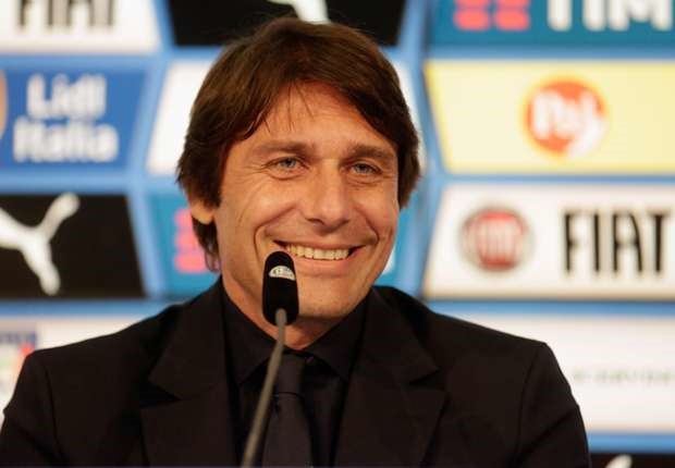 HLV Conte có áp dụng sơ đồ 3 hậu vệ tại Chelsea?