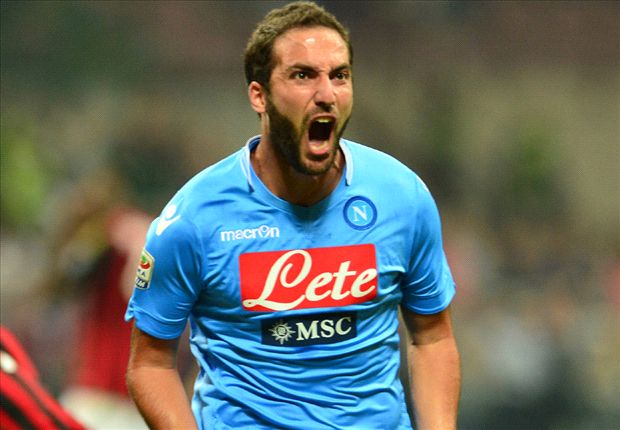 Điểm tin tối 23/07: Mourinho loại cái tên đầu tiên khỏi M.U; 'Bom tấn' Higuain sắp nổ