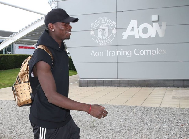 Vụ Pogba chứng tỏ tầm vóc Man Utd hơn hẳn Arsenal, Liverpool