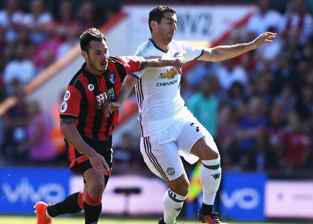 Đá dự bị, Mkhitaryan đi vào lịch sử Premier League